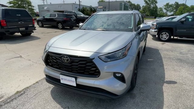 Used 2020 Toyota Highlander XLE FWD image 5