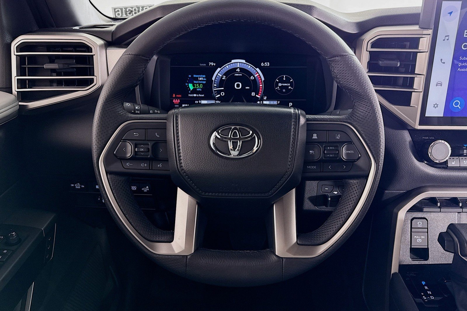 Used 2025 Toyota Tundra Limited AWD/4WD image 17