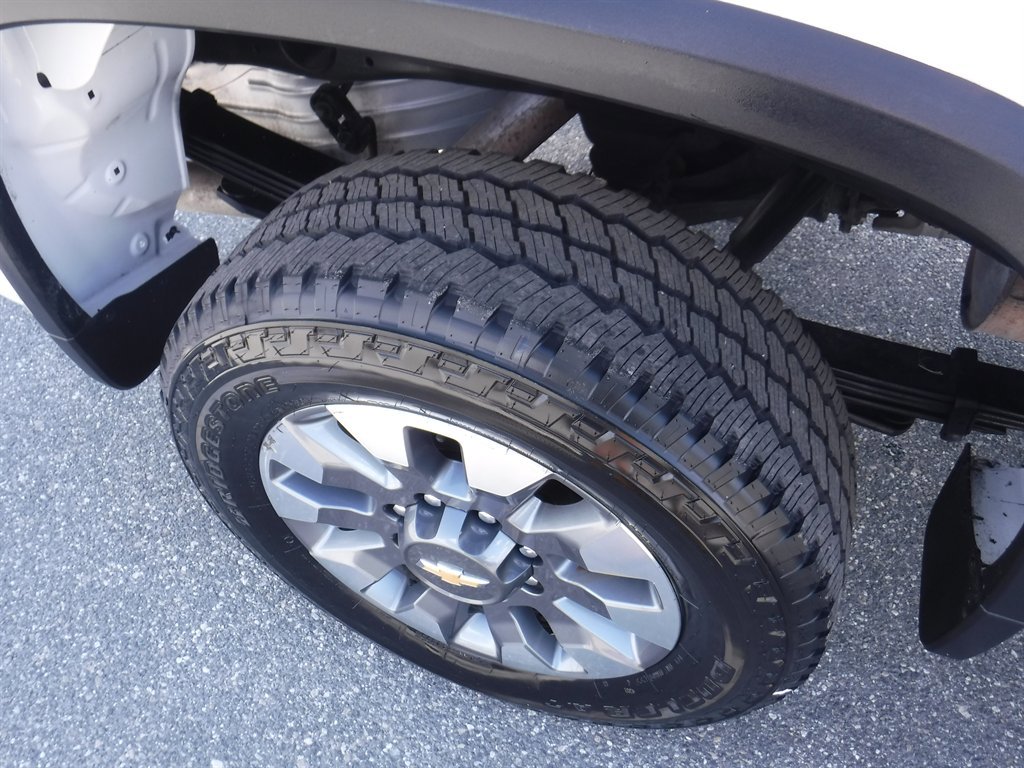 Used 2023 Chevrolet Silverado 2500 Custom w/ Custom Convenience Package image 4