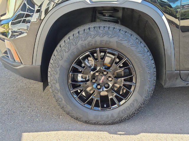 Used 2026 GMC Acadia AT4 w/ Luxury Package AWD/4WD image 36