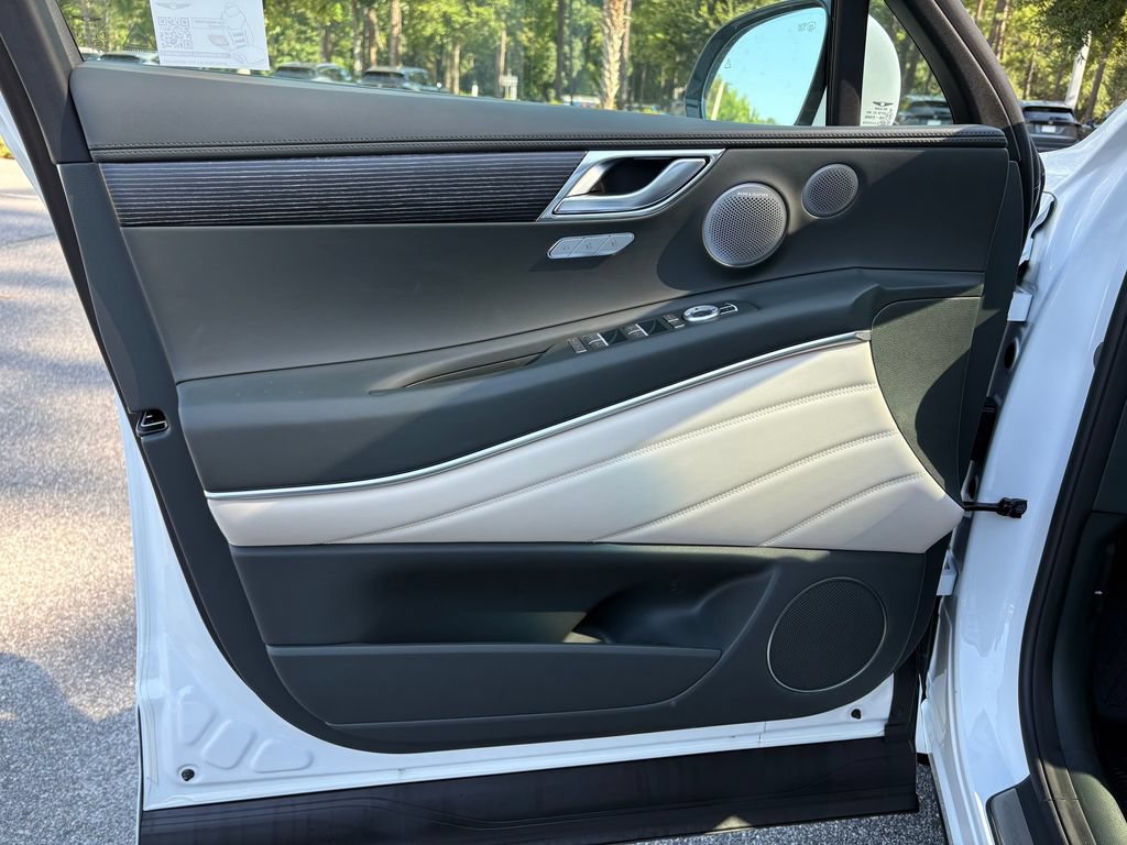 New 2027 Genesis GV80 3.5T e-SC AWD/4WD image 4