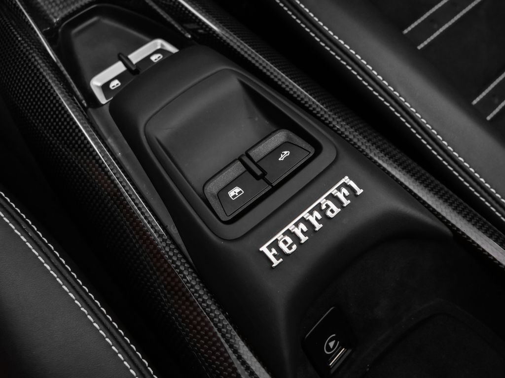 Certified 2021 Ferrari F8 Tributo RWD image 58