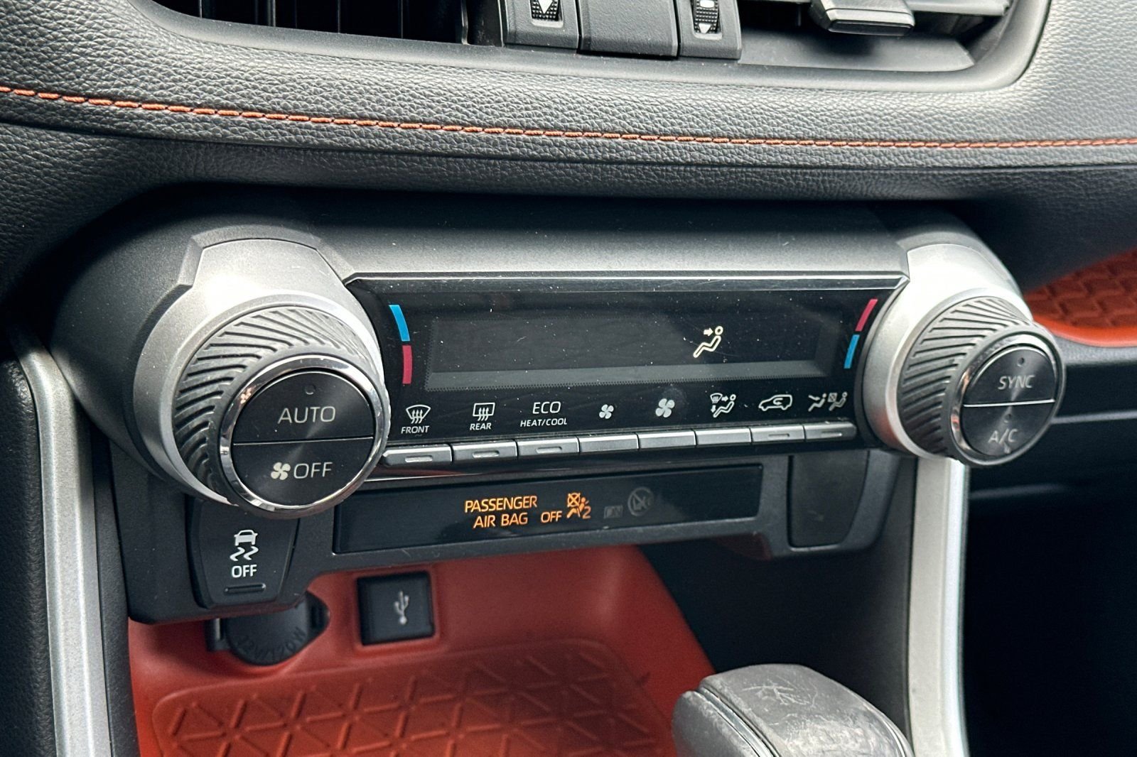 Used 2020 Toyota RAV4 Adventure AWD/4WD image 23