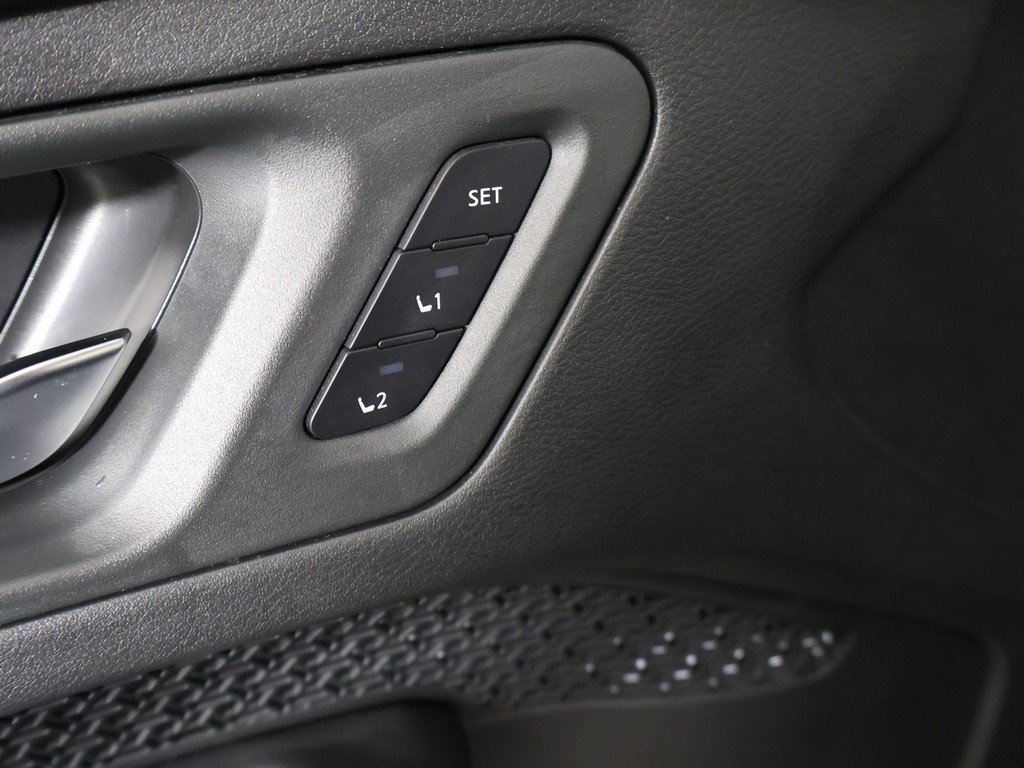 Used 2023 Nissan Ariya ENGAGE image 37