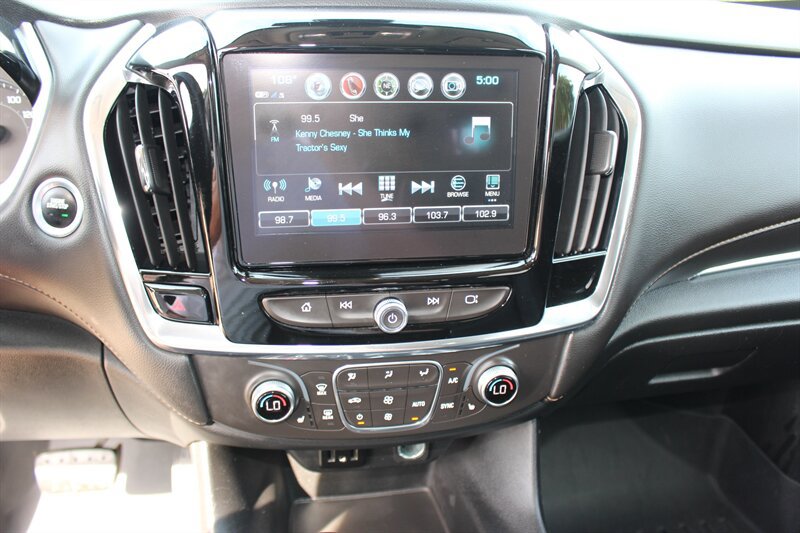 Used 2018 Chevrolet Traverse LT FWD image 29