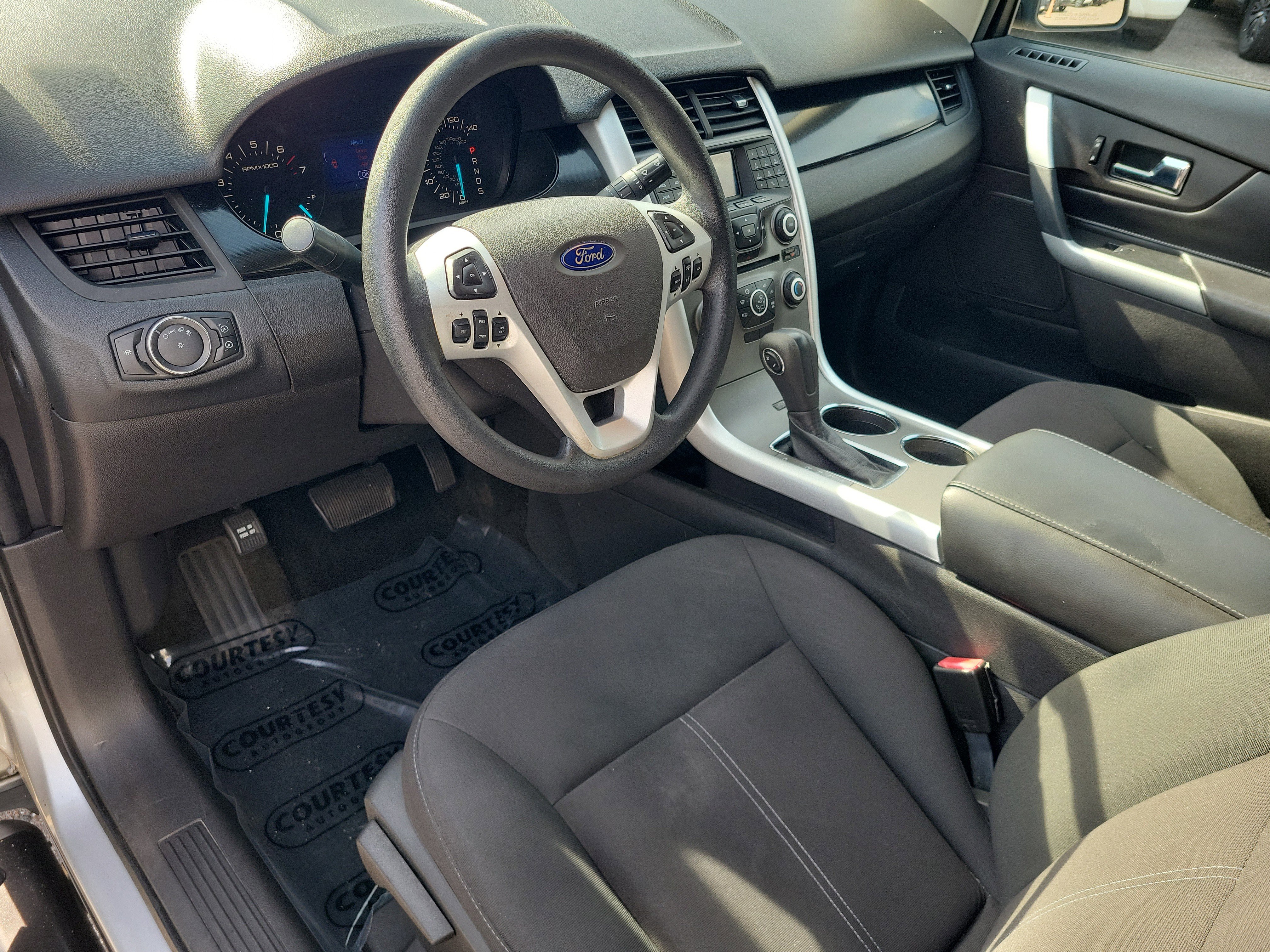 Used 2013 Ford Edge SE image 22