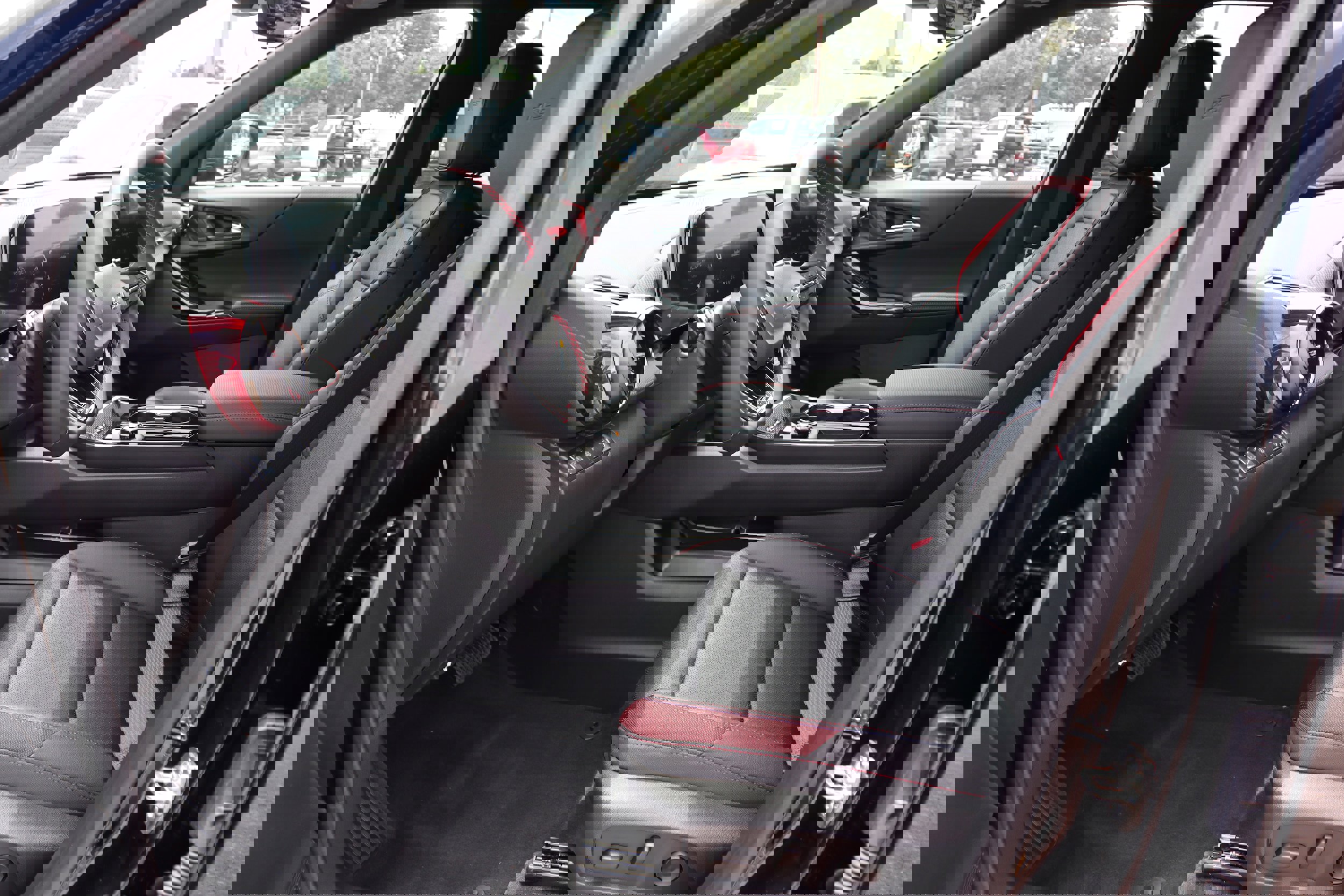 New 2025 Chevrolet Traverse LT w/ Driver Confidence Package image 22