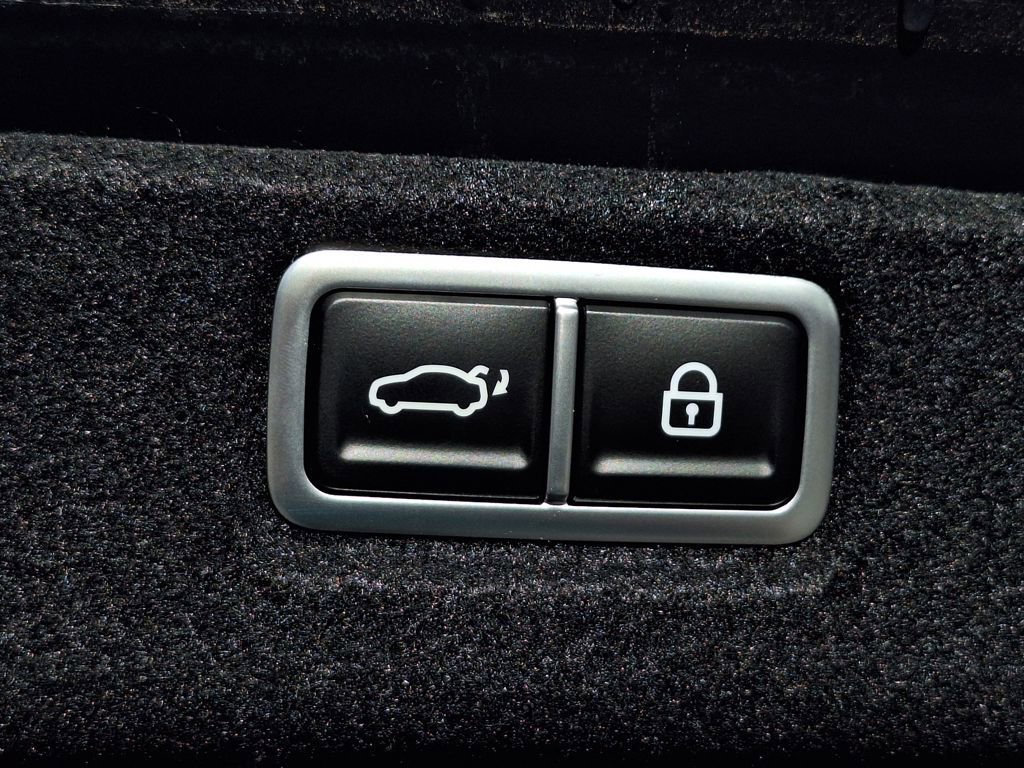 Used 2024 Hyundai Sonata Limited image 32