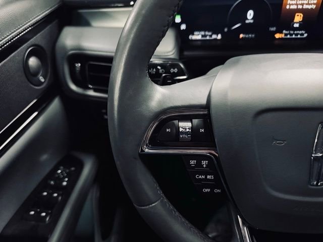 Used 2023 Lincoln Nautilus Reserve w/ Luxury Package image 28