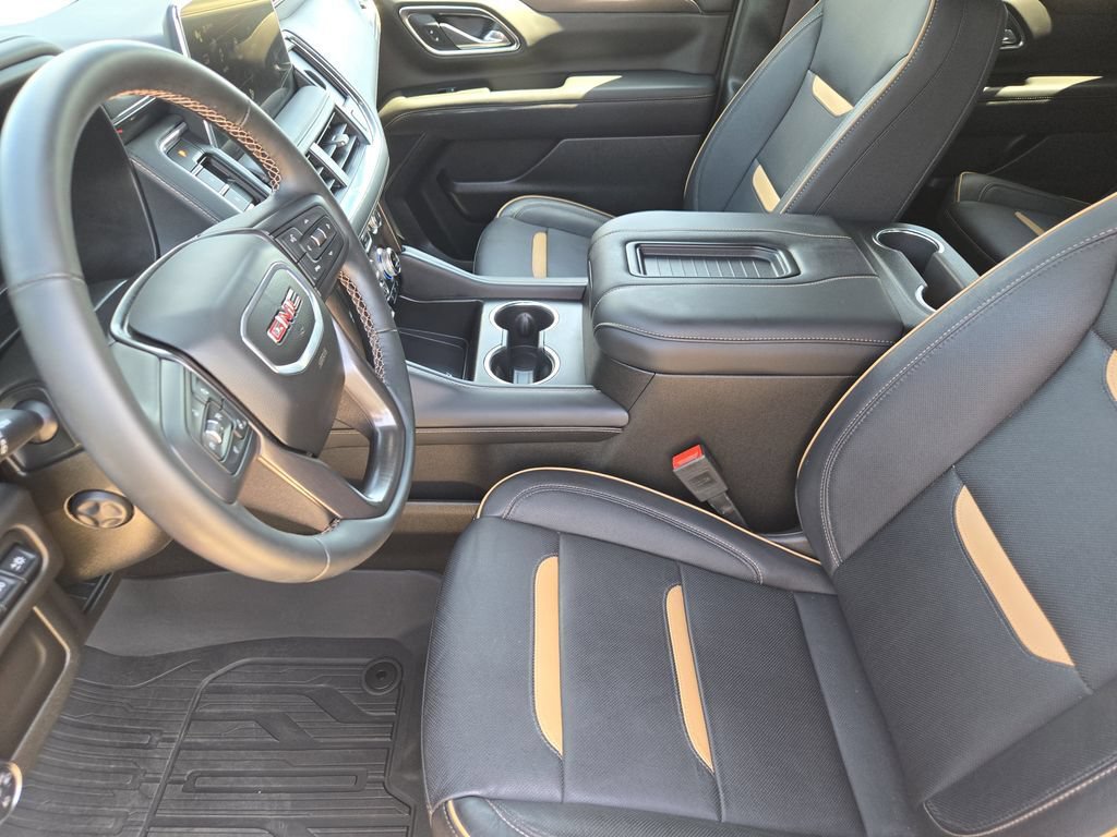 Used 2024 GMC Yukon AT4 w/ Technology Package AWD/4WD image 14