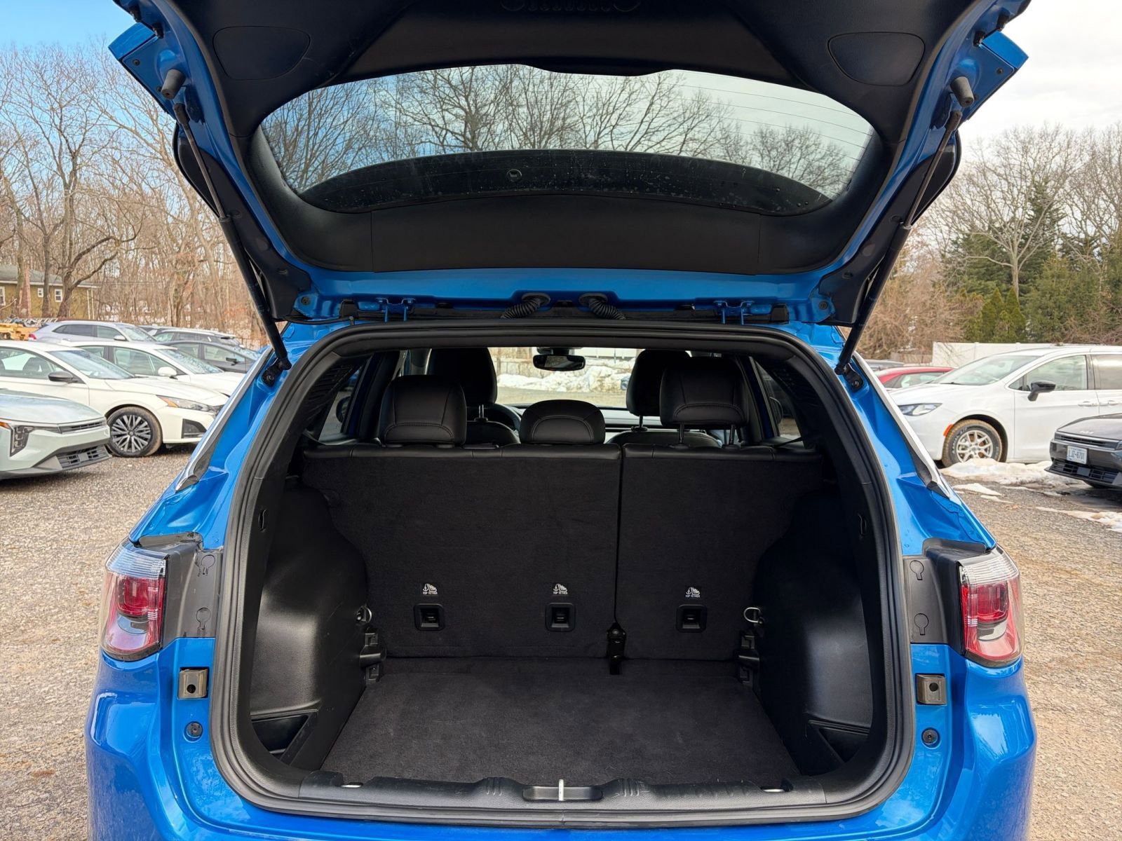 Used 2025 Jeep Compass Limited image 32
