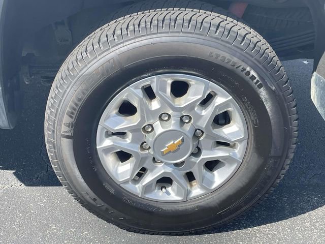 Used 2025 Chevrolet Silverado 2500 LT image 9