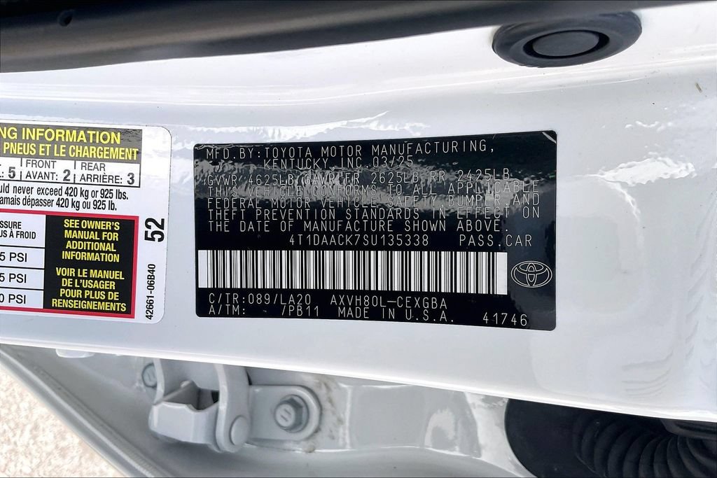 Used 2025 Toyota Camry XLE FWD image 18