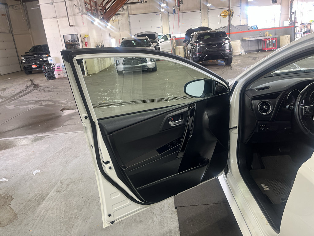 Used 2018 Toyota Corolla iM w/ All-Weather Mat Package FWD image 26