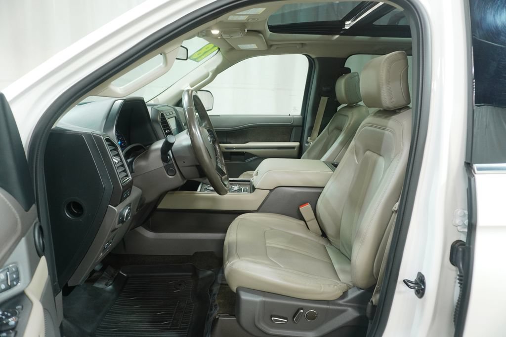 Used 2018 Ford Expedition Max Limited w/ Equipment Group 301A AWD/4WD image 15
