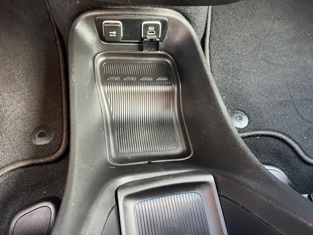 Used 2021 Chrysler Pacifica Touring w/ S Appearance Package FWD image 36