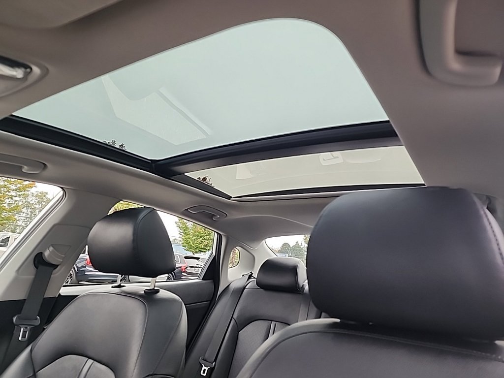 Used 2020 Kia Optima Premium FWD image 13