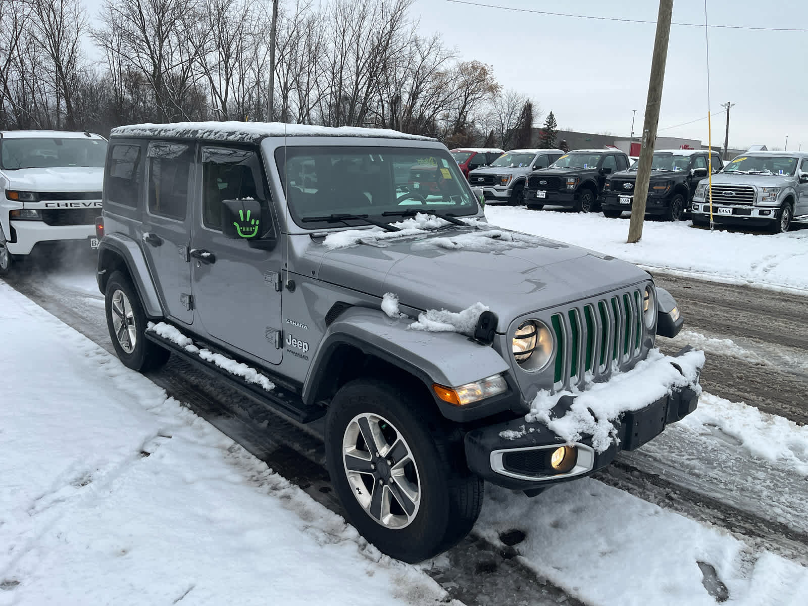 Used 2018 Jeep Wrangler Unlimited Sahara image 2