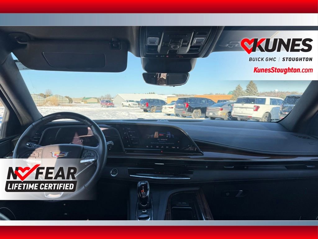 Used 2024 Cadillac Escalade ESV Premium Luxury image 43