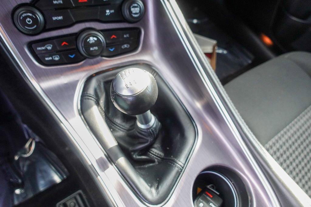 Used 2018 Dodge Challenger R/T w/ Blacktop Package image 21