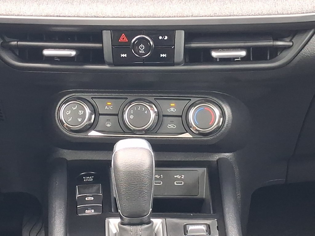 New 2027 Nissan Kicks S FWD image 5
