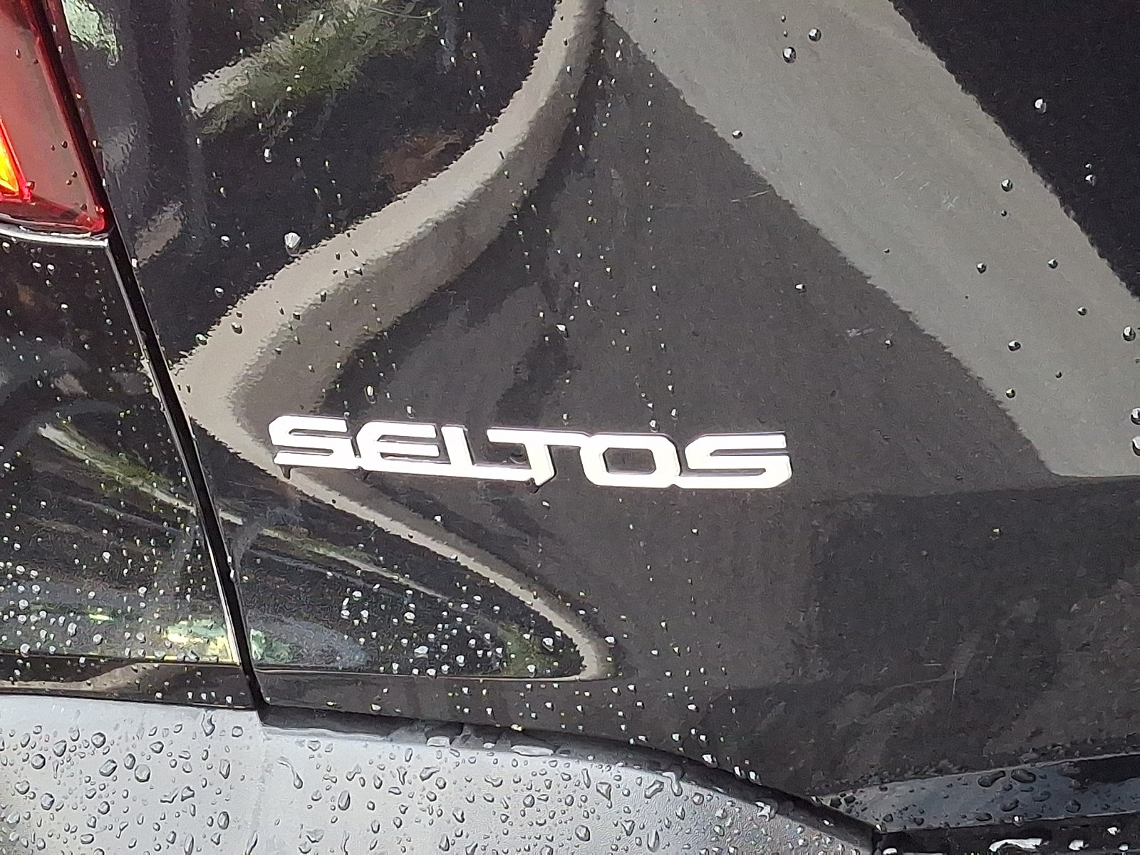 Used 2024 Kia Seltos SX w/ SX Sunroof Package AWD/4WD image 31