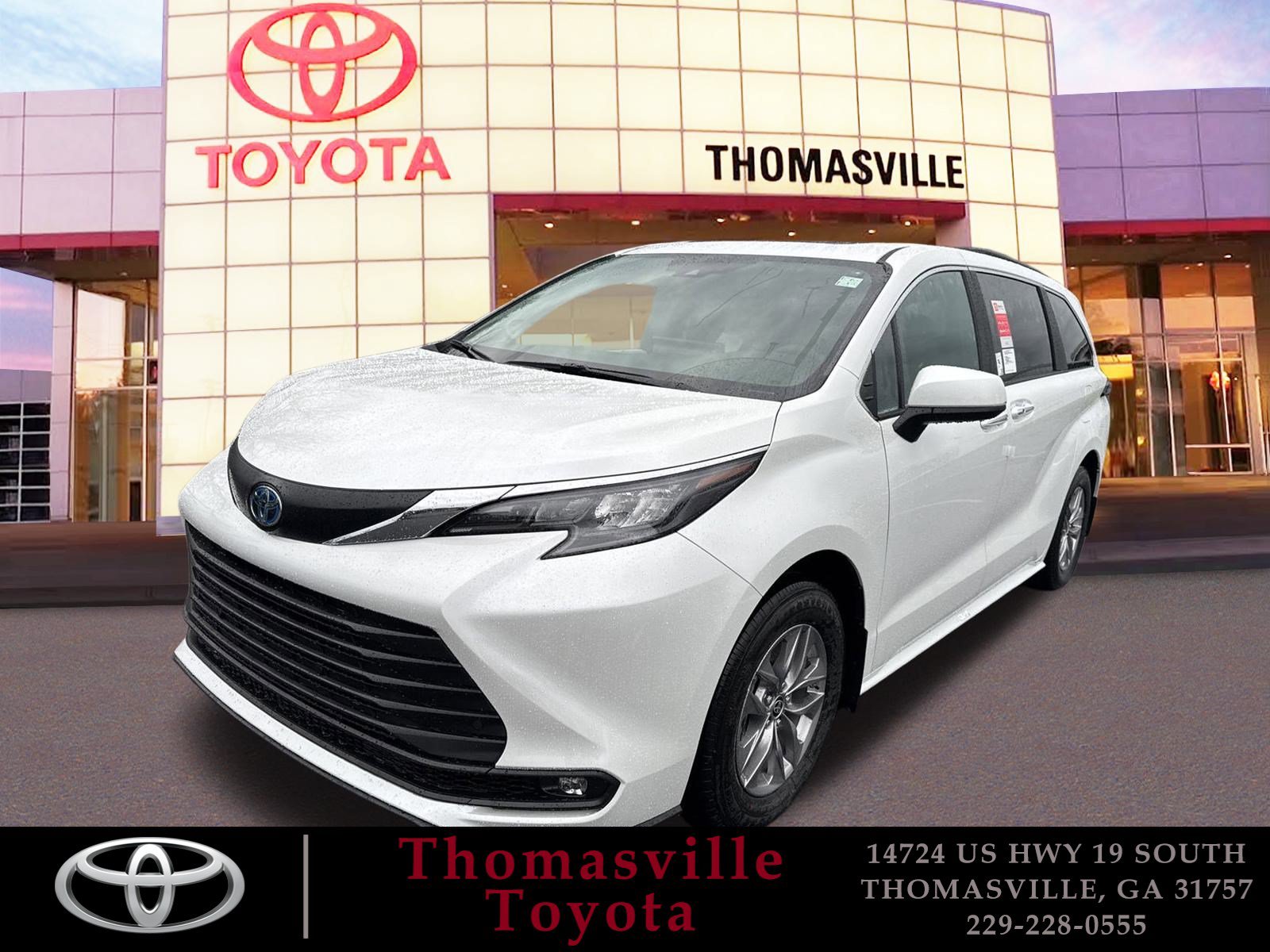 New 2025 Toyota Sienna XLE w/ XLE Plus Package FWD image 1