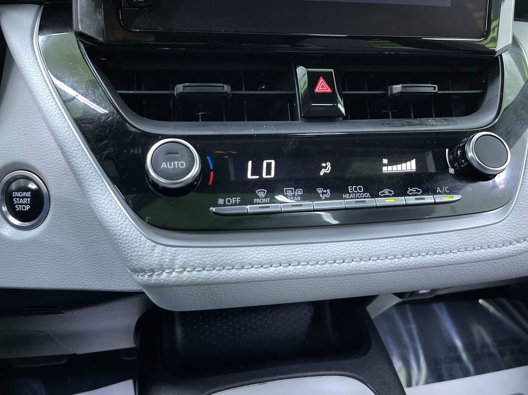 Used 2023 Toyota Corolla SE w/ SE Premium Package image 23