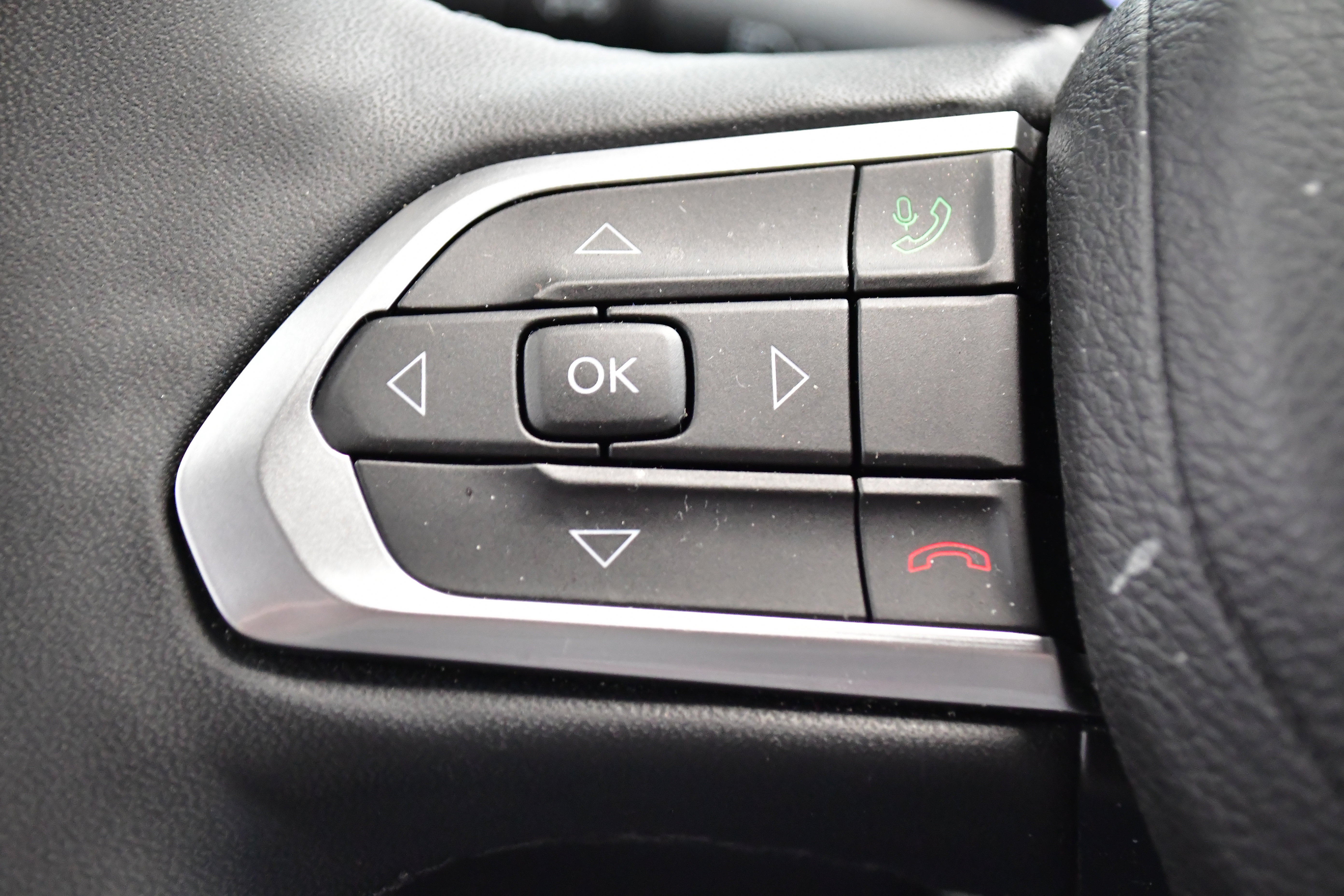 Used 2025 Jeep Compass Limited AWD/4WD image 22
