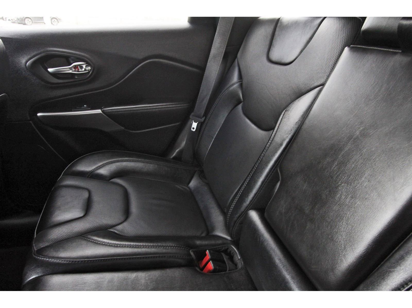 Used 2022 Jeep Cherokee Latitude Lux w/ Sun & Sound Group image 14