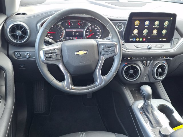 Used 2023 Chevrolet Blazer LT FWD image 11