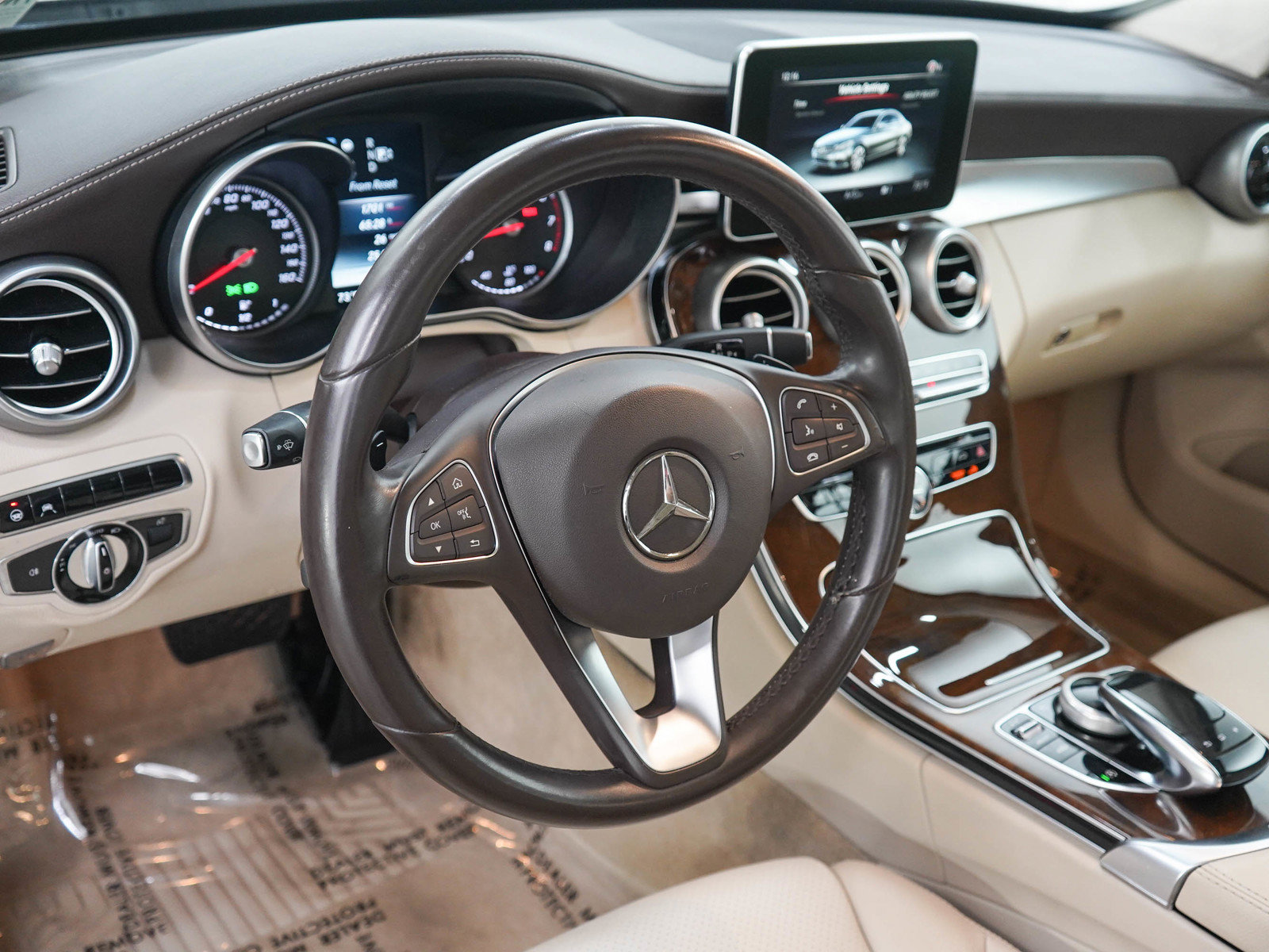 Used 2015 Mercedes-Benz C 300 4MATIC Sedan image 20