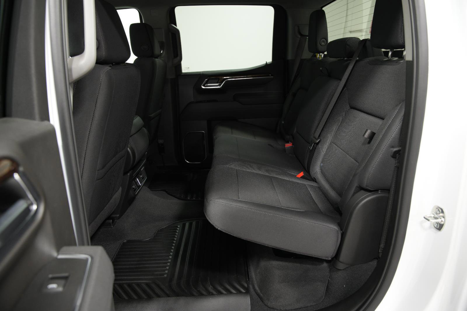 New 2026 GMC Sierra 1500 Elevation image 18