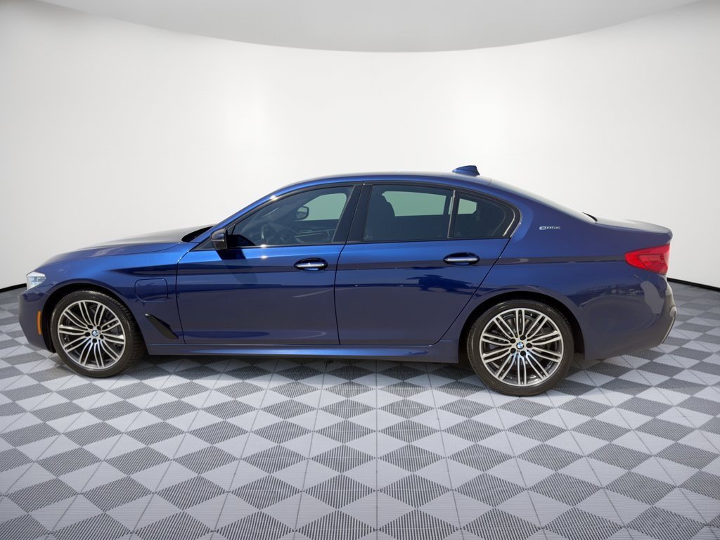 Used 2018 BMW 530e xDrive AWD/4WD image 2