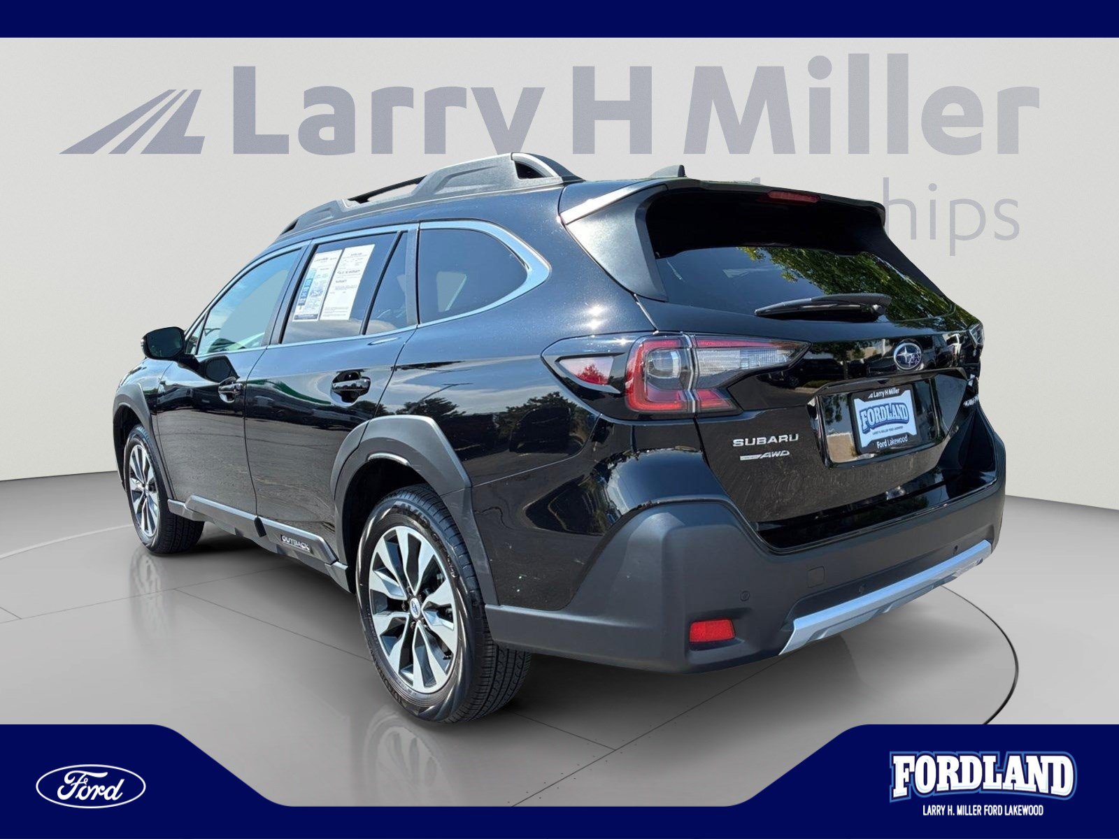 Used 2024 Subaru Outback Limited AWD/4WD image 3
