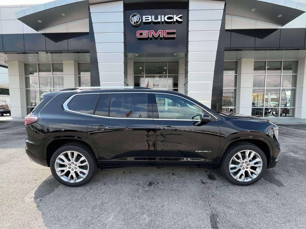 New 2027 GMC Acadia Denali w/ LPO, Floor Liner Package AWD/4WD image 2