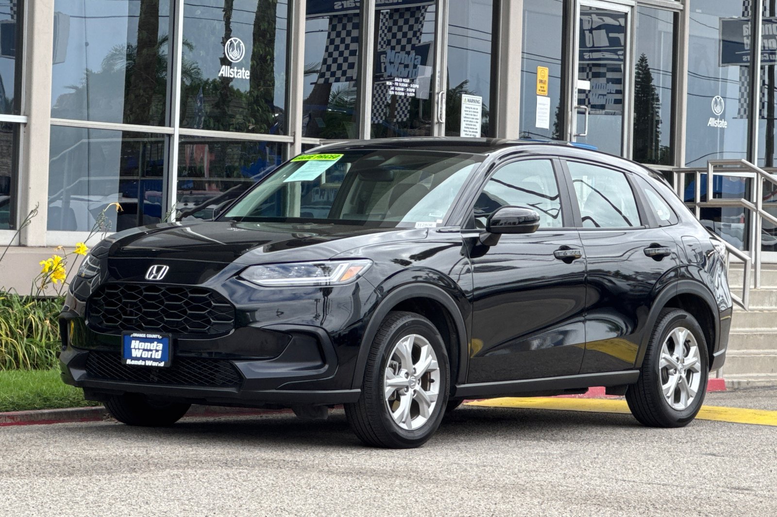 Certified 2025 Honda HR-V LX image 8