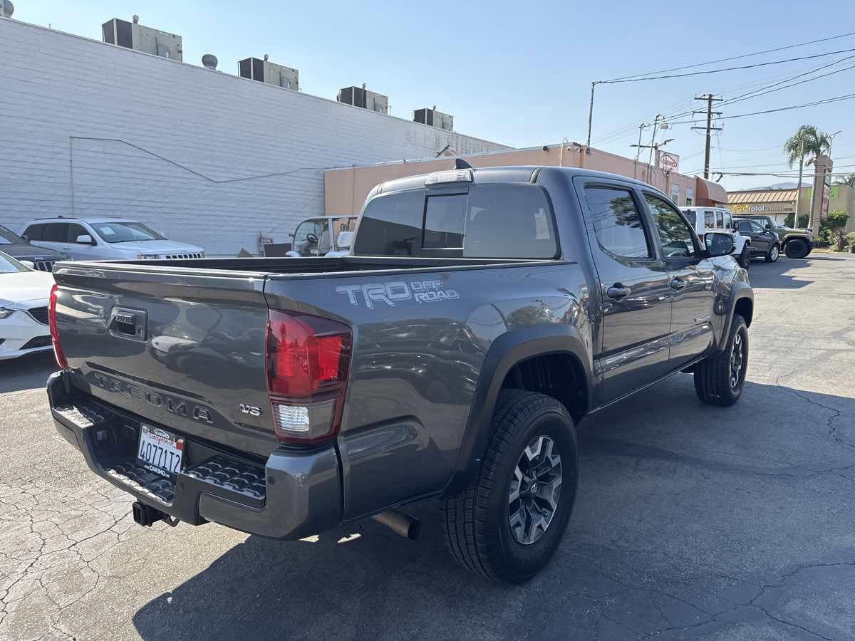 Used 2019 Toyota Tacoma TRD Off-Road w/ Technology Package image 8