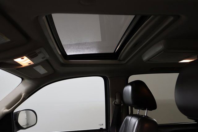 Used 2012 Chevrolet Suburban LT image 12