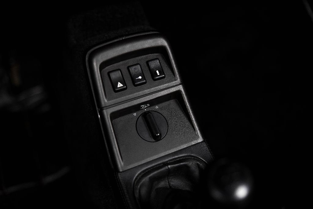 Used 1991 Porsche 911 Carrera RWD image 25
