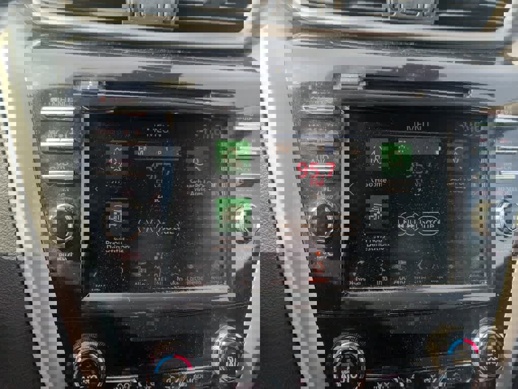 Used 2020 Nissan Murano Platinum w/ Cargo Package image 13