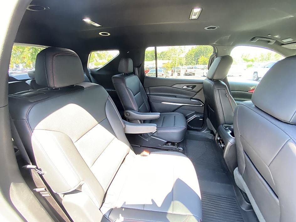 Used 2024 Chevrolet Traverse Z71 w/ Enhanced Driving Package AWD/4WD image 24