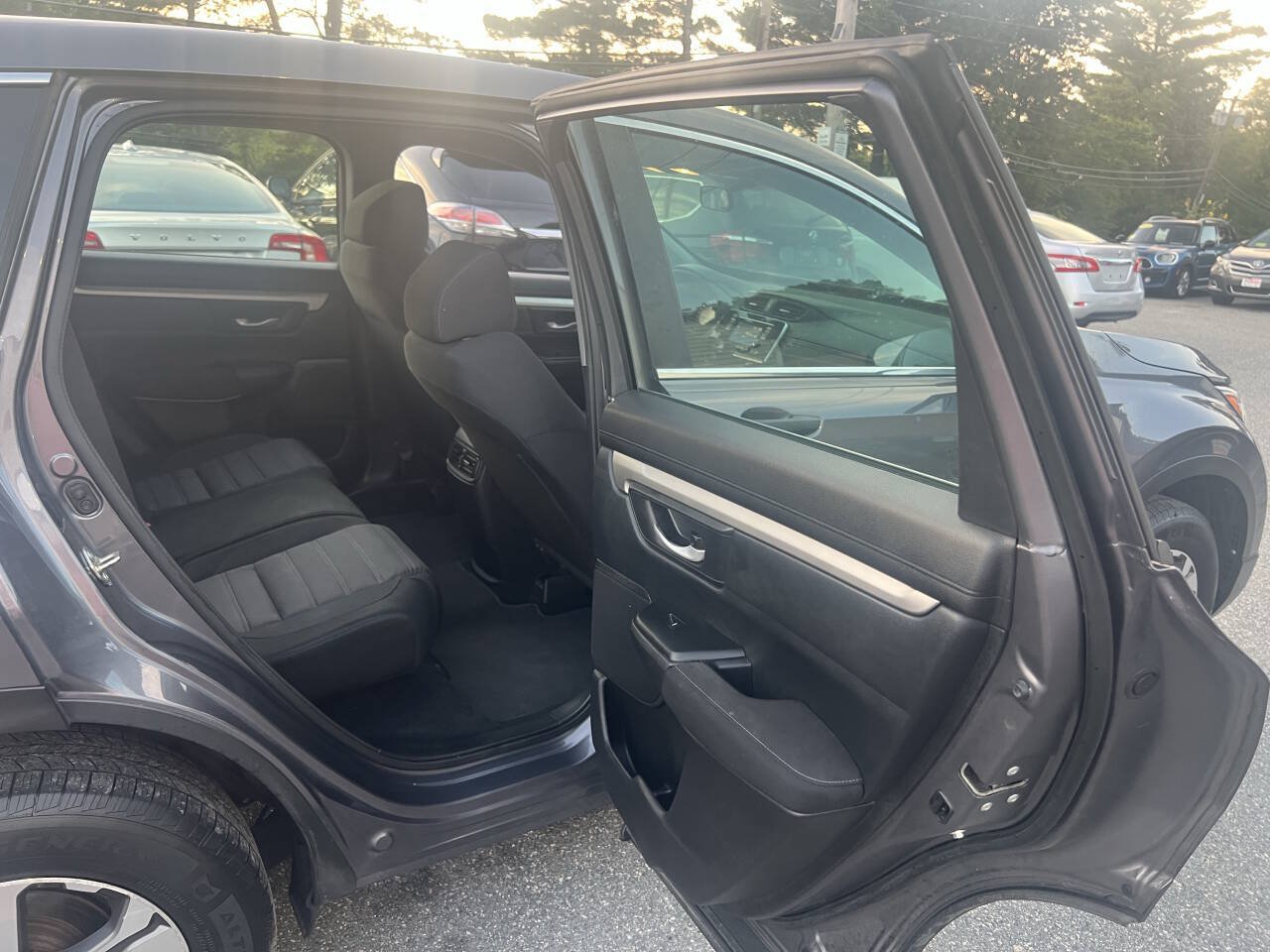 Used 2018 Honda CR-V LX image 14