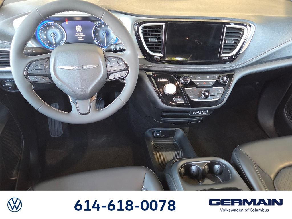 Used 2023 Chrysler Pacifica Touring-L w/ S Appearance Package AWD/4WD image 20