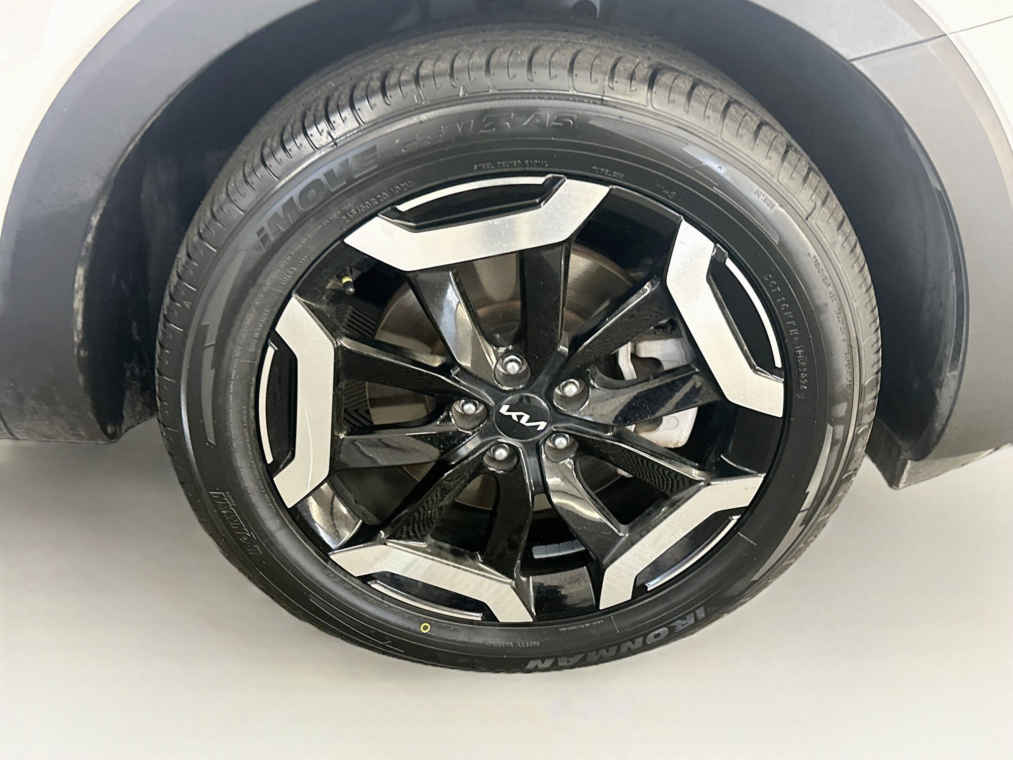 Used 2025 Kia Telluride S AWD/4WD image 11