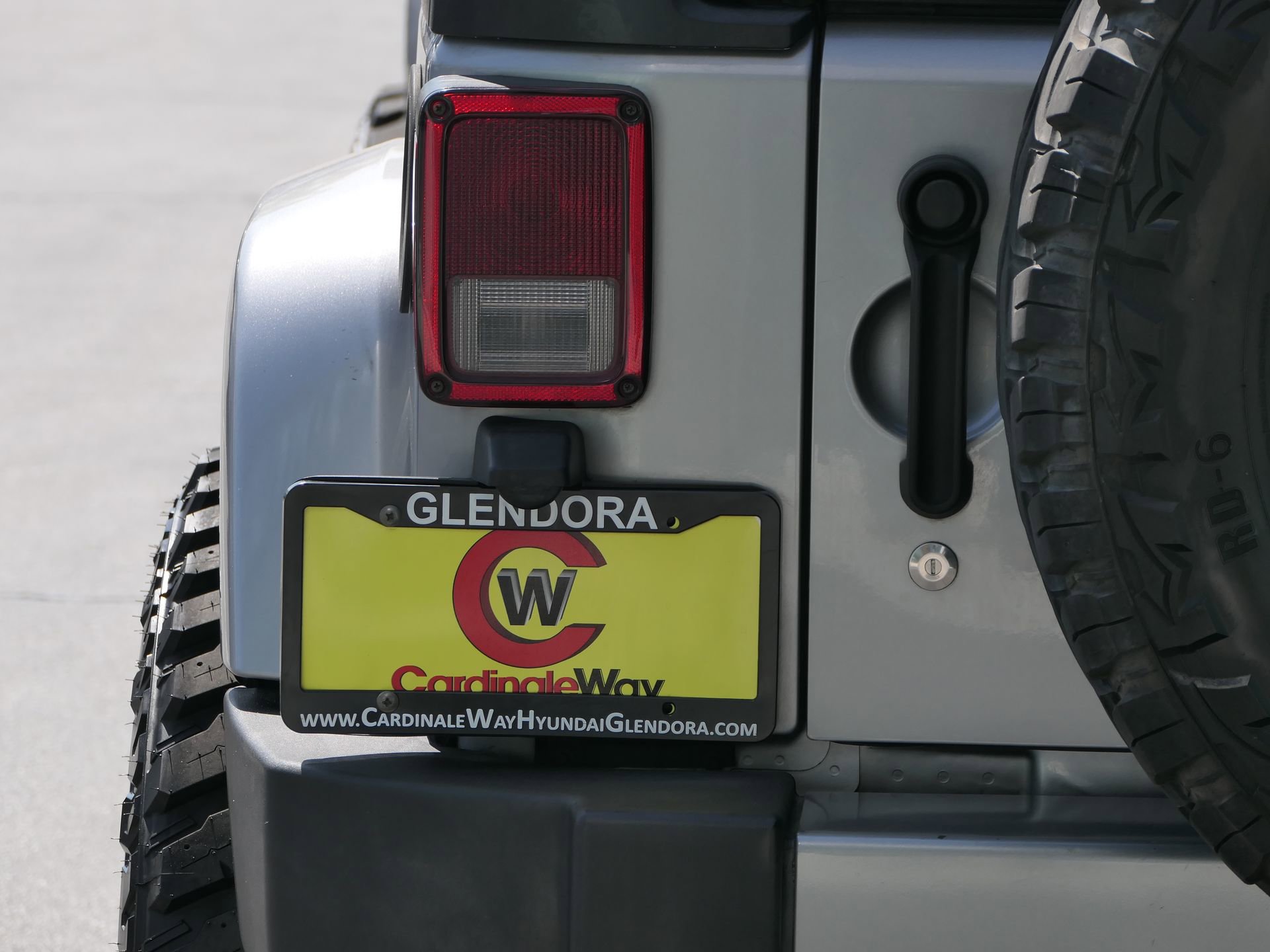 Used 2017 Jeep Wrangler Unlimited Sahara image 5