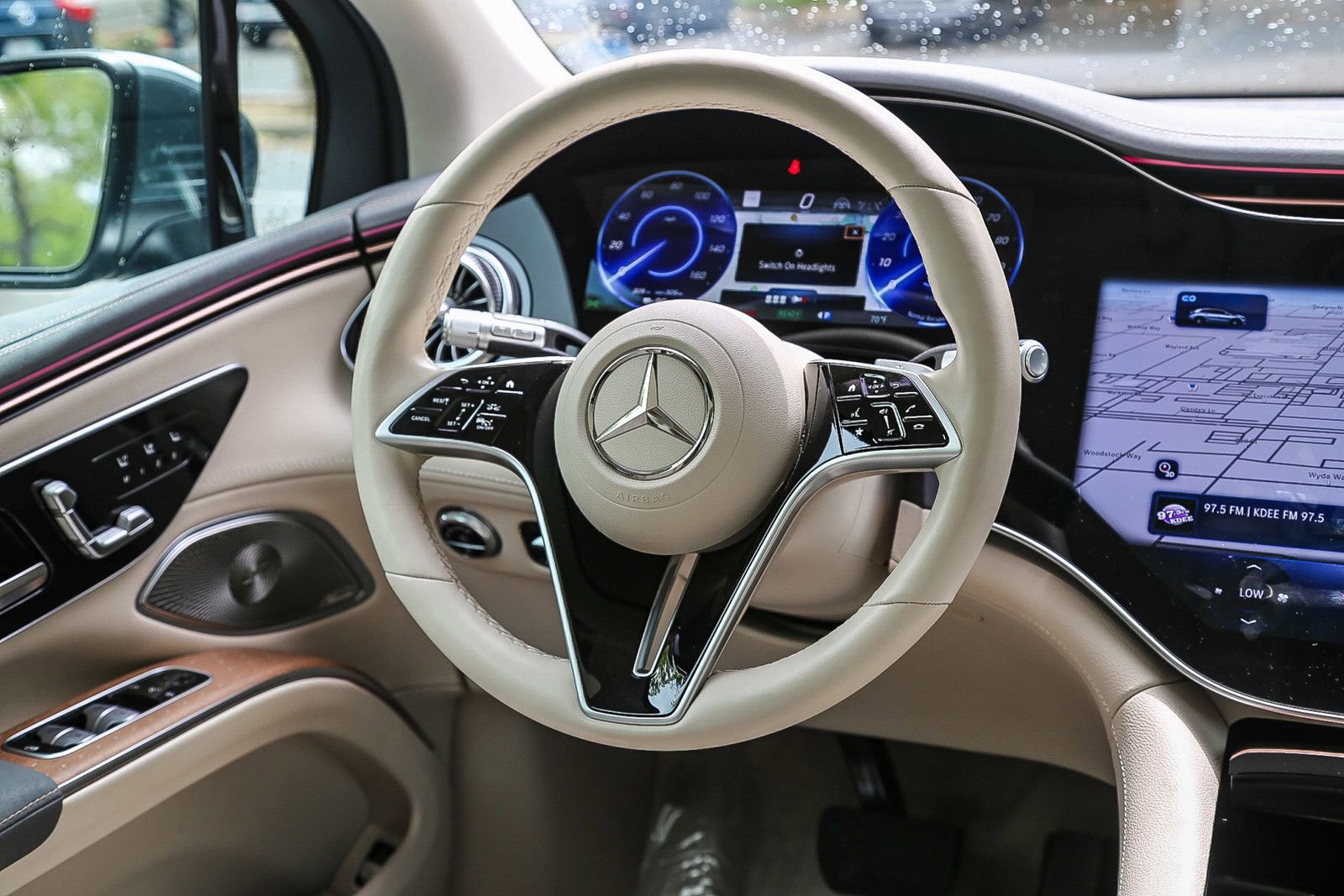 Certified 2023 Mercedes-Benz EQS 580 4MATIC SUV image 13