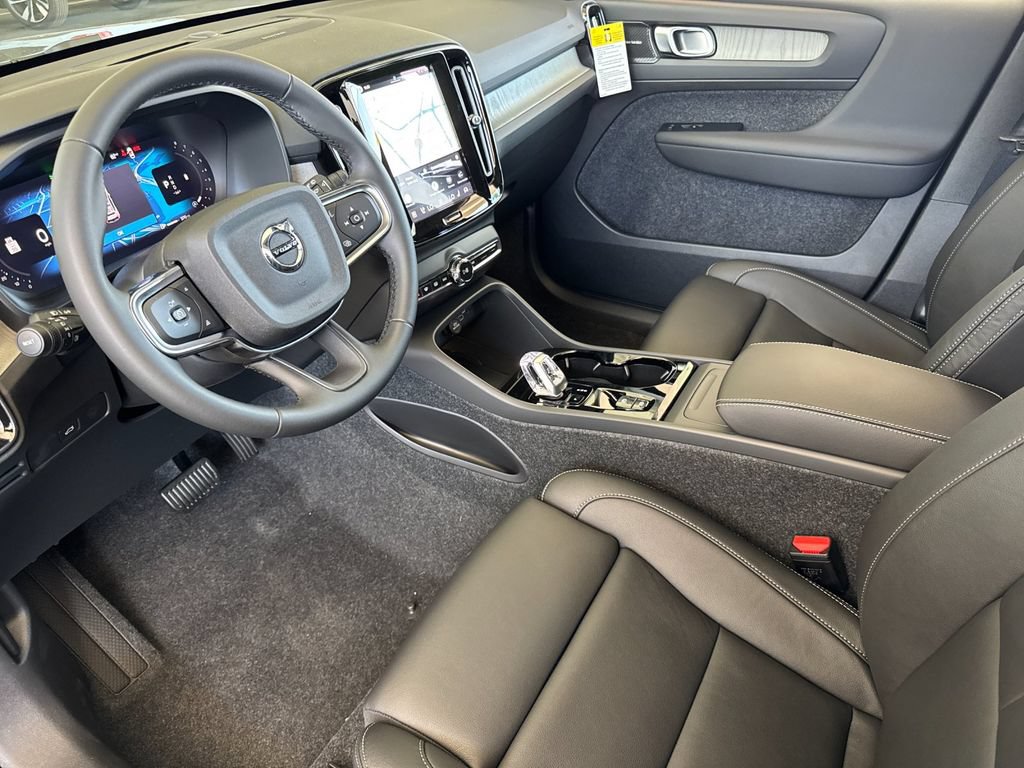 New 2026 Volvo XC40 B5 Ultra w/ Protection Package Premier AWD/4WD image 9