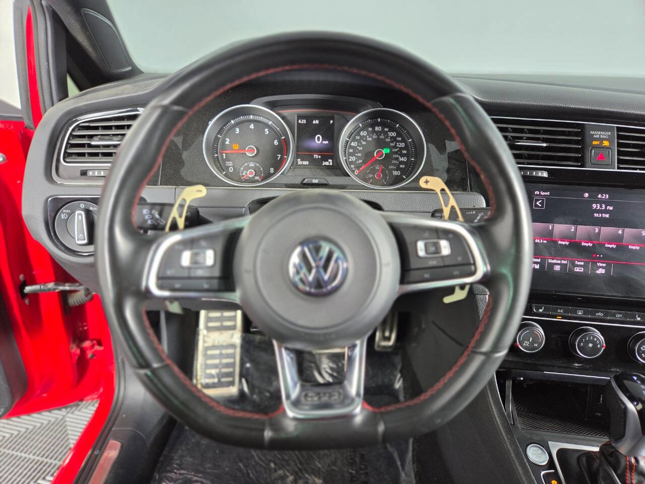 Used 2020 Volkswagen GTI SE FWD image 33