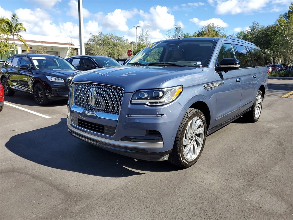 Certified 2022 Lincoln Navigator L Reserve image 2